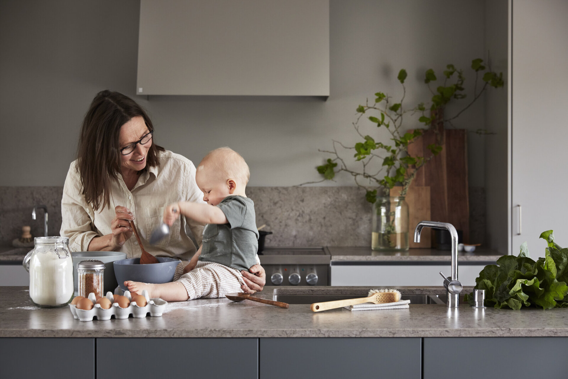 Køkkeninspiration Line varmgrå Bistro grøngrå Køkkeninspiration Line varmgrå Bistro grøngrå